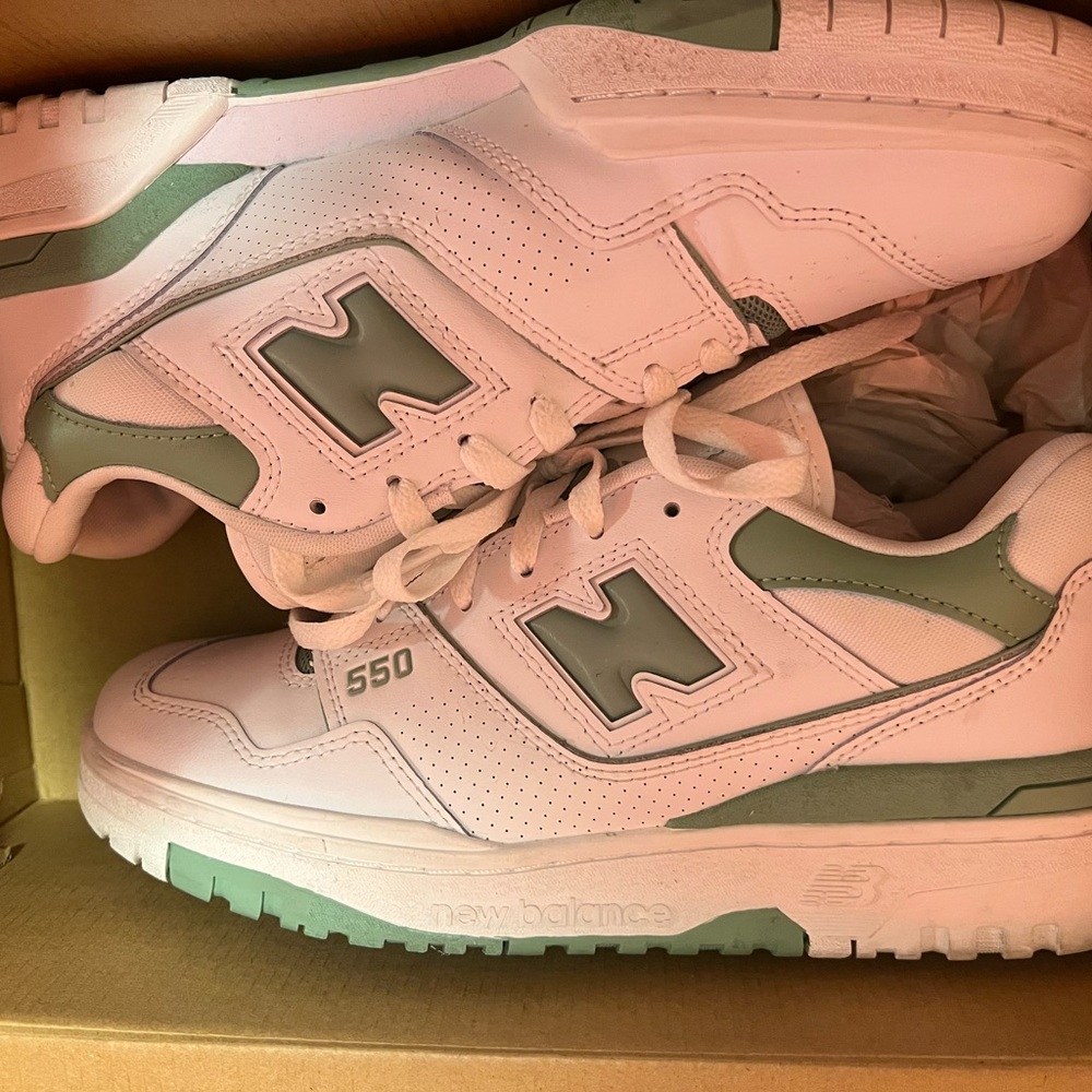 NEW BALANCE 550 SAGE GREEN.